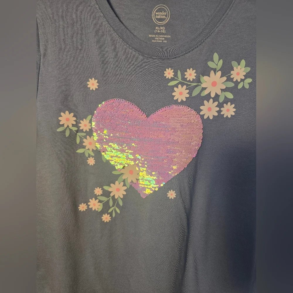 Girls Wonder Nation Light Blue Sequin Color Changing Heart Tee Size L‎